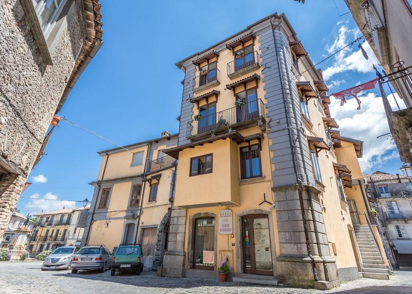 Calabria Serra San Bruno Front of property