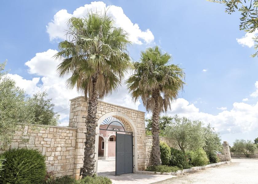 Puglia Conversano RV or Truck Parking