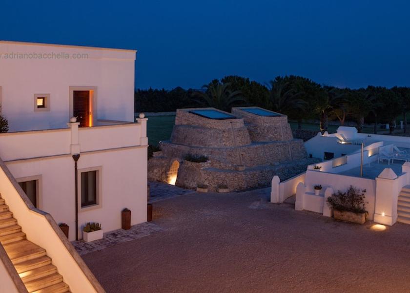 Puglia Lizzano Exterior Detail