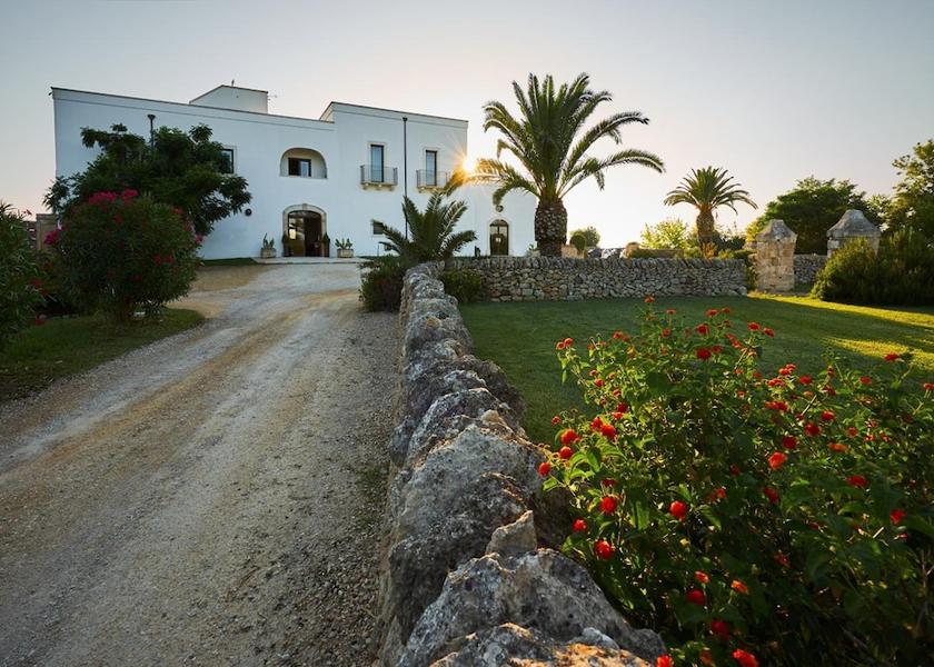 Puglia Lizzano Property grounds
