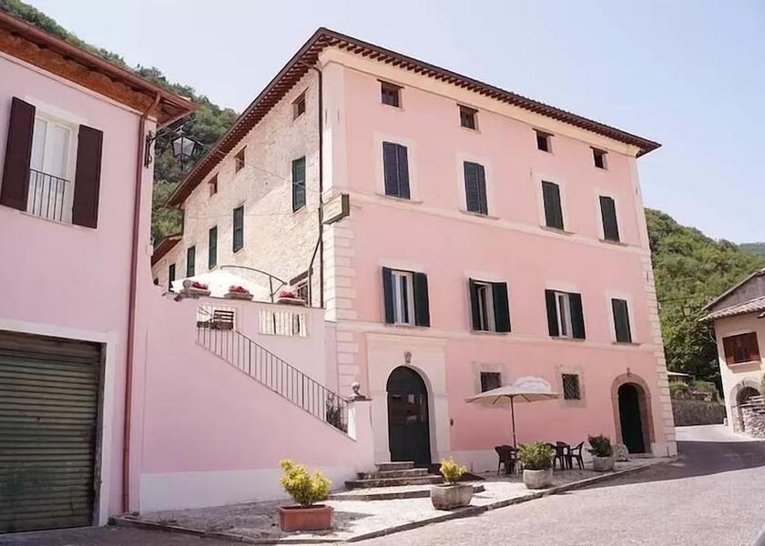 Lazio Greccio Facade