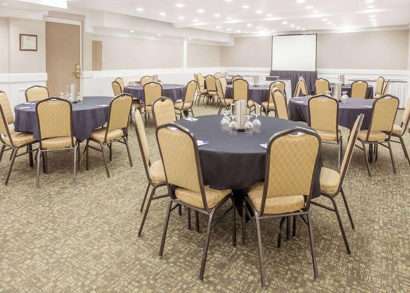 Alberta Red Deer Meeting Room