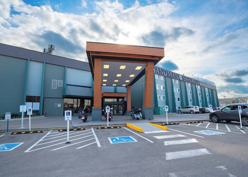 Alberta Lethbridge Exterior