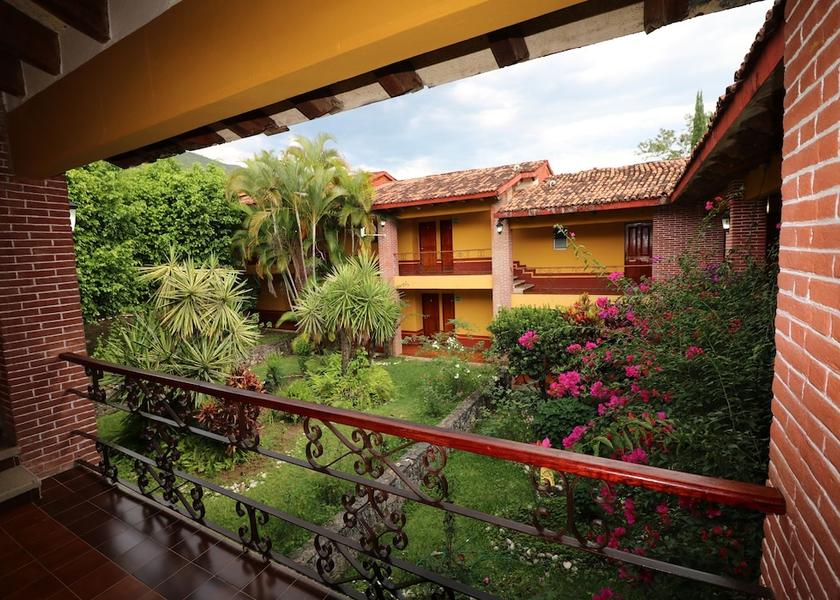 Querétaro Arroyo Seco Porch
