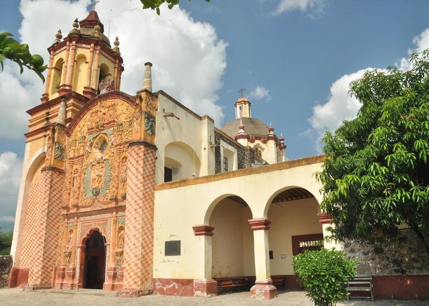 Querétaro Arroyo Seco Facade