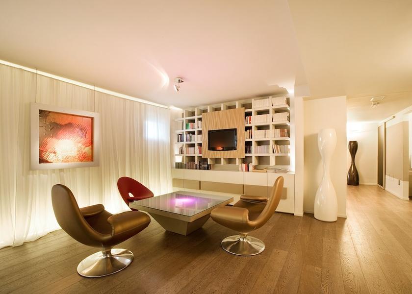 Lombardy Dalmine Lobby lounge