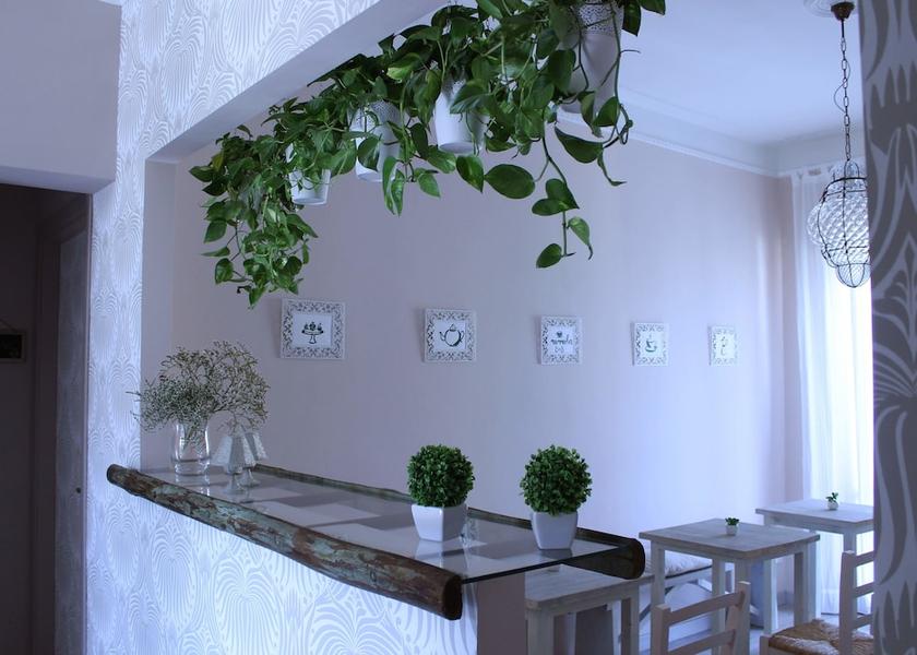 Tuscany Carrara Interior Entrance