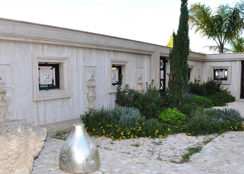 Puglia Manduria Exterior Detail