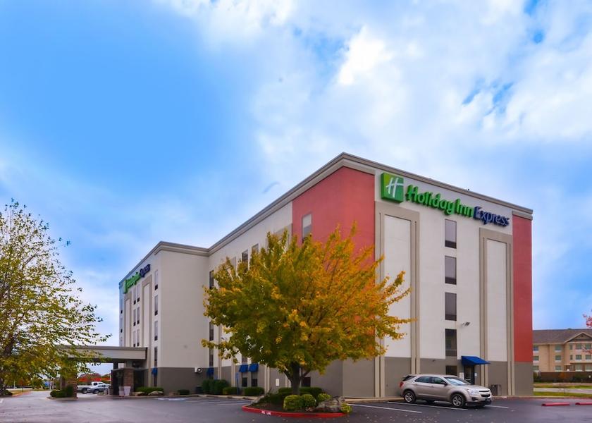 Arkansas Fayetteville Exterior Detail