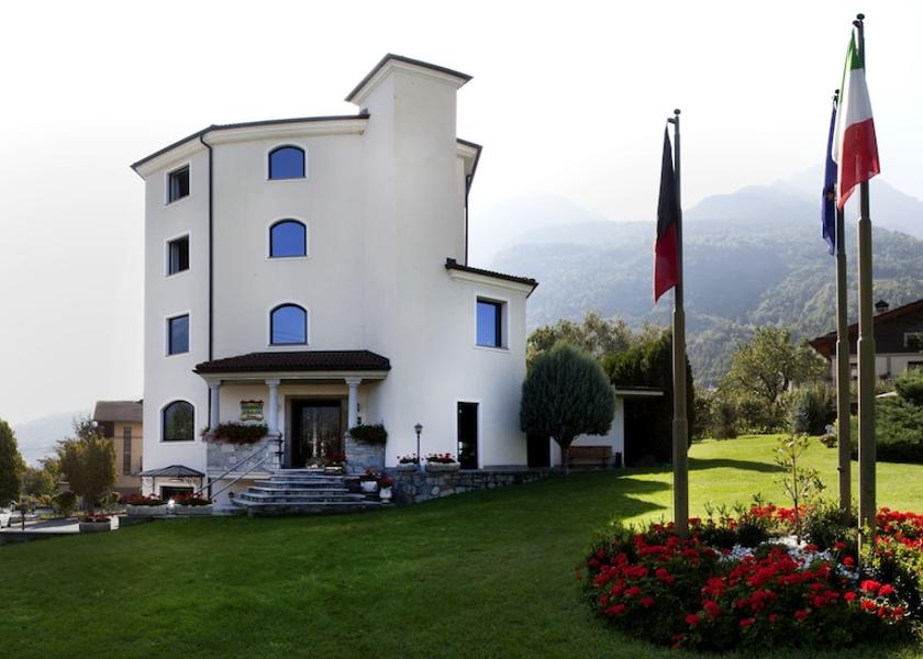 Valle d'Aosta Pollein Facade