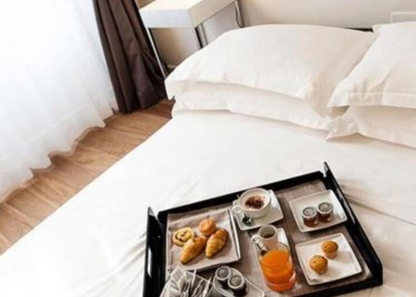 Liguria Santa Margherita Ligure Room Service - Dining