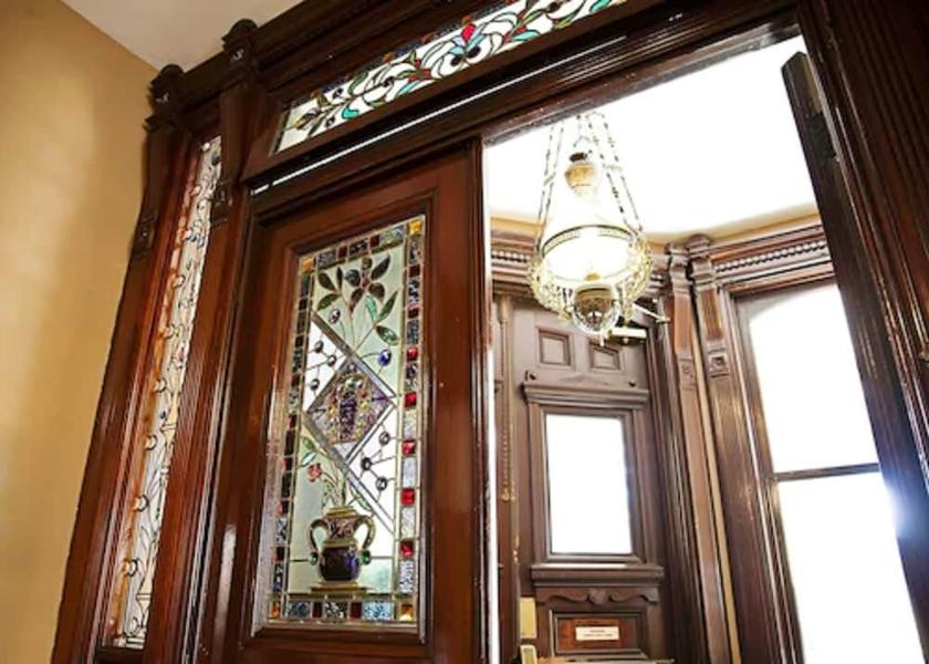 Ontario London Lobby