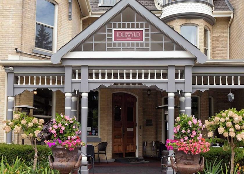 Ontario London Exterior Detail