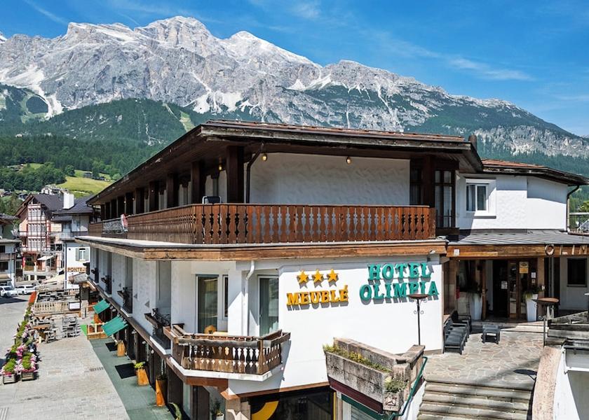 Veneto Cortina d'Ampezzo Front of property