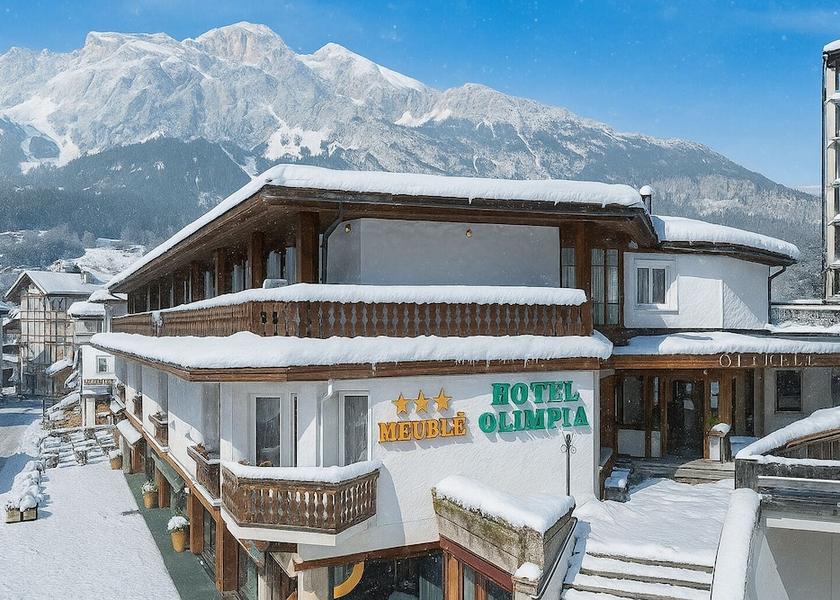 Veneto Cortina d'Ampezzo Front of property