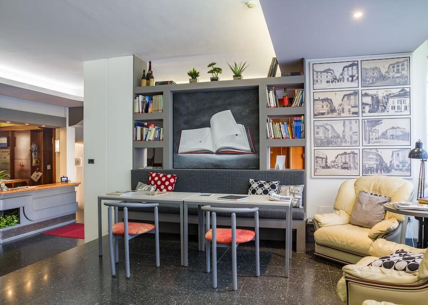 Lombardy Stradella Lobby lounge
