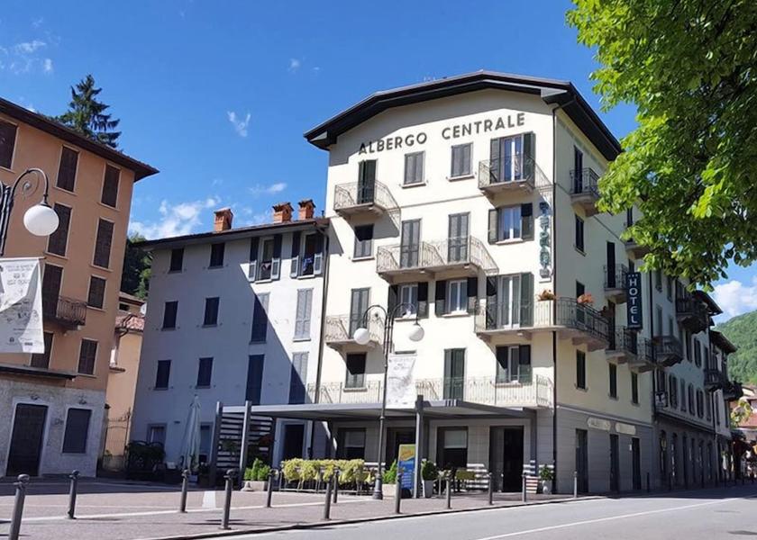 Lombardy San Pellegrino Terme Front of property