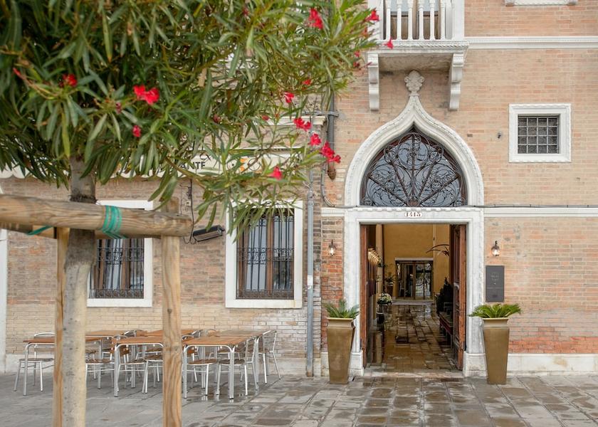 Veneto Venice Property entrance