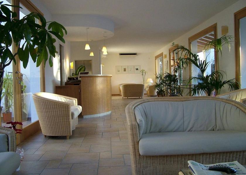 Sardinia Alghero Lobby