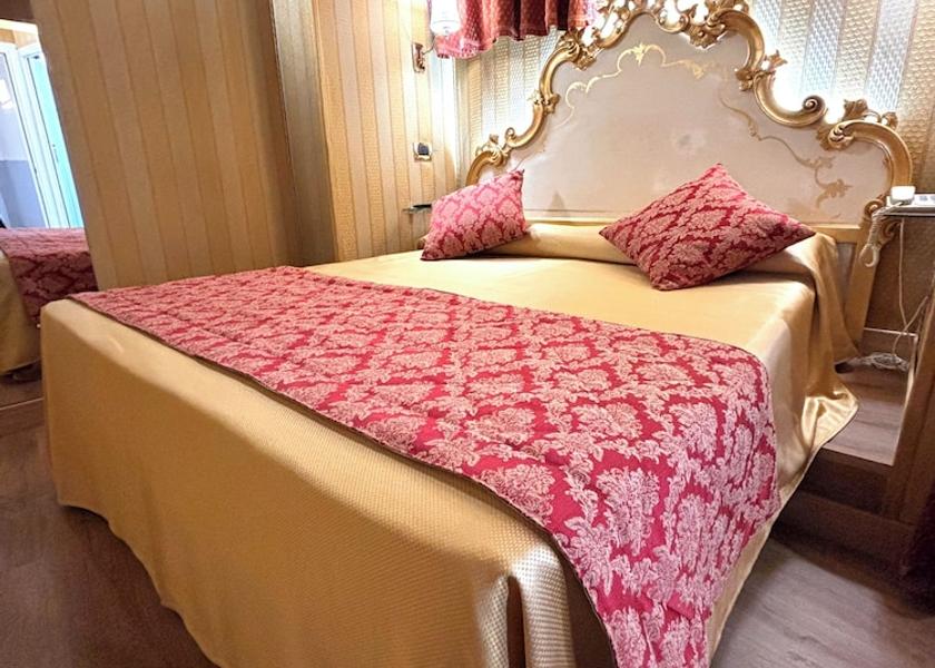 Veneto Venice Room