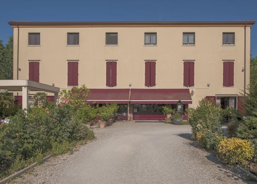 Emilia-Romagna Ostellato Facade