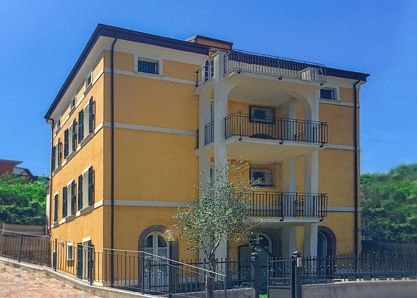 Liguria Lerici Facade