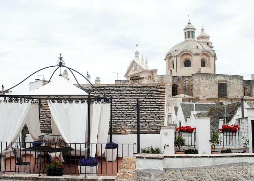 Puglia Locorotondo Exterior Detail