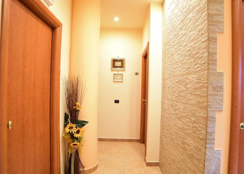 Sicily Milo Interior Entrance
