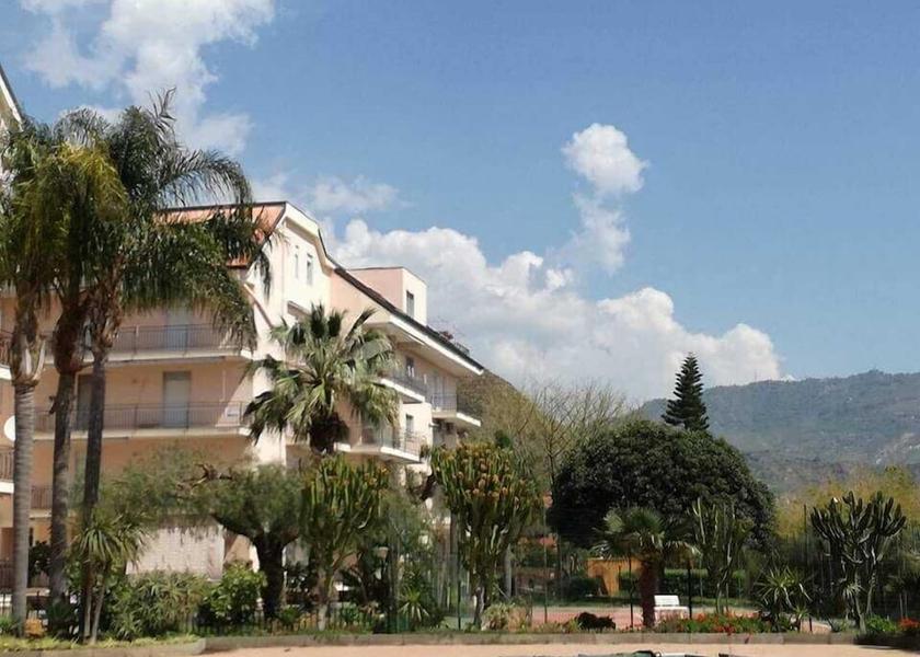 Sicily Calatabiano Sundeck