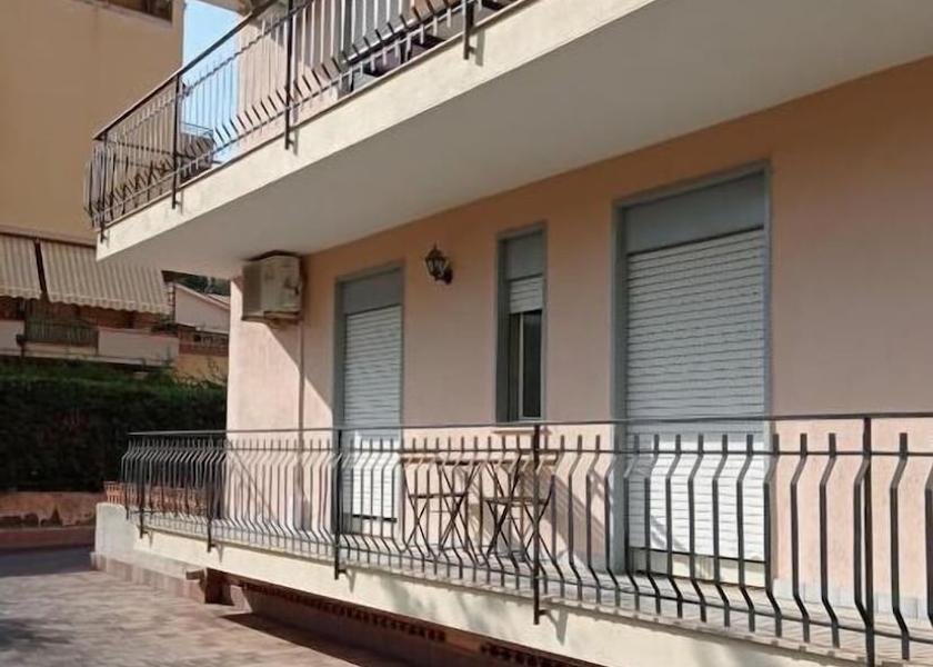 Sicily Calatabiano Balcony