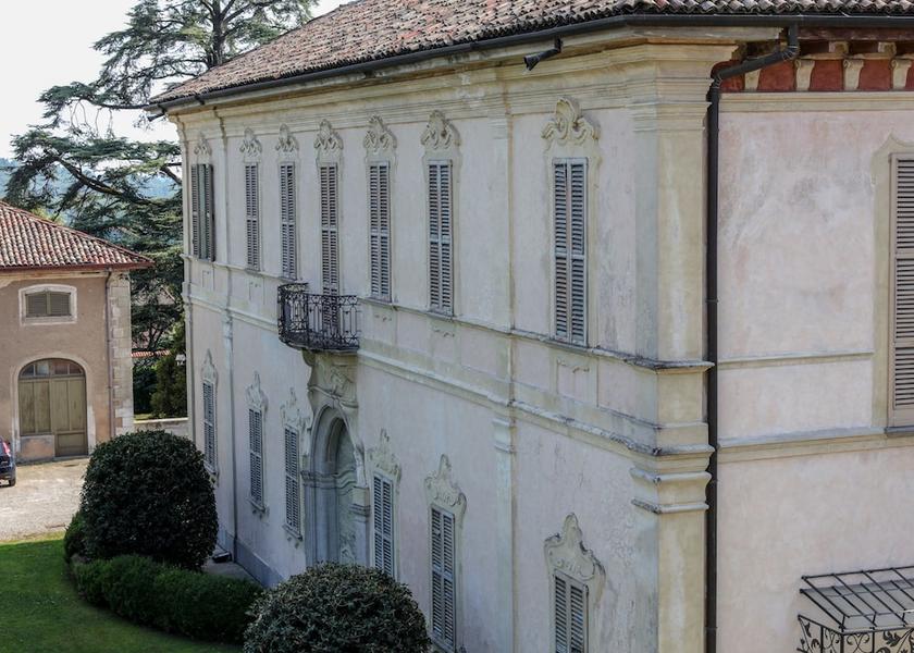 Lombardy Gazzada Schianno Front of property