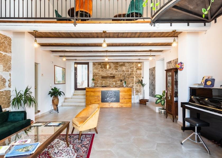 Sicily Avola Reception