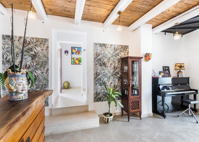 Sicily Avola Reception