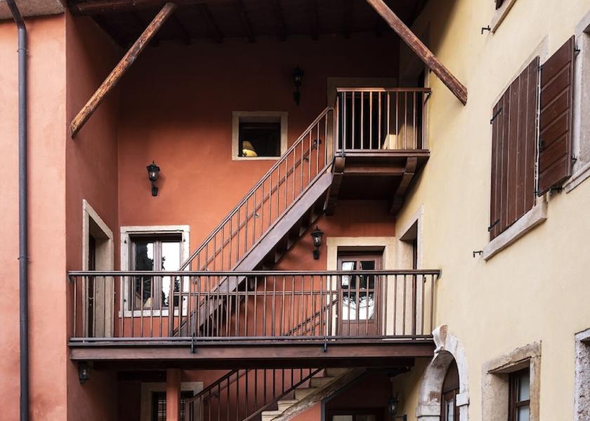 Veneto Lazise Exterior Detail