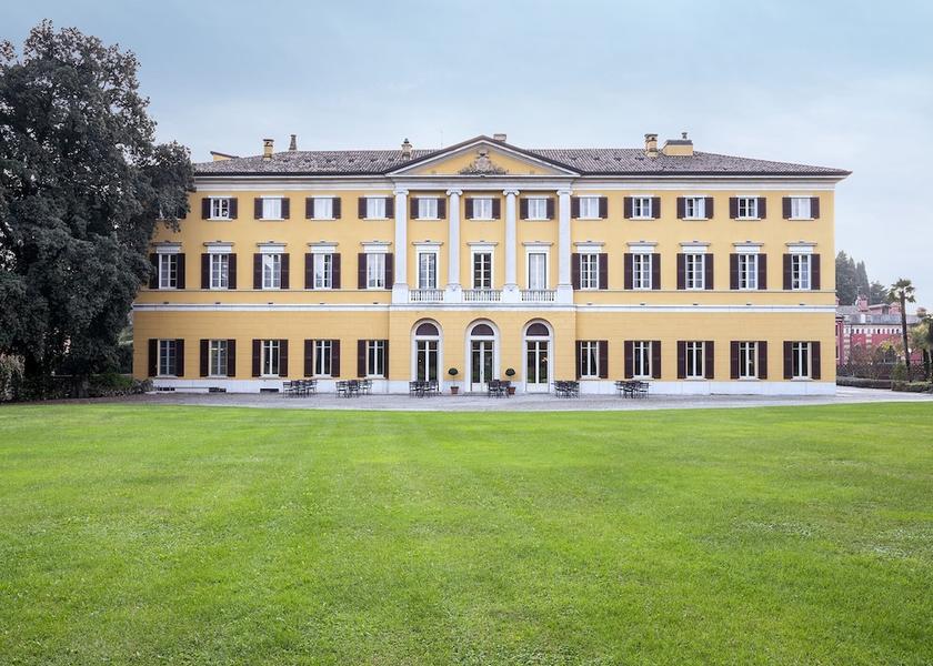Veneto Lazise Exterior Detail