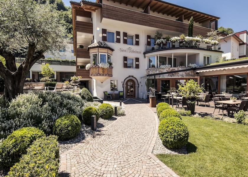 Trentino-Alto Adige Nalles Courtyard