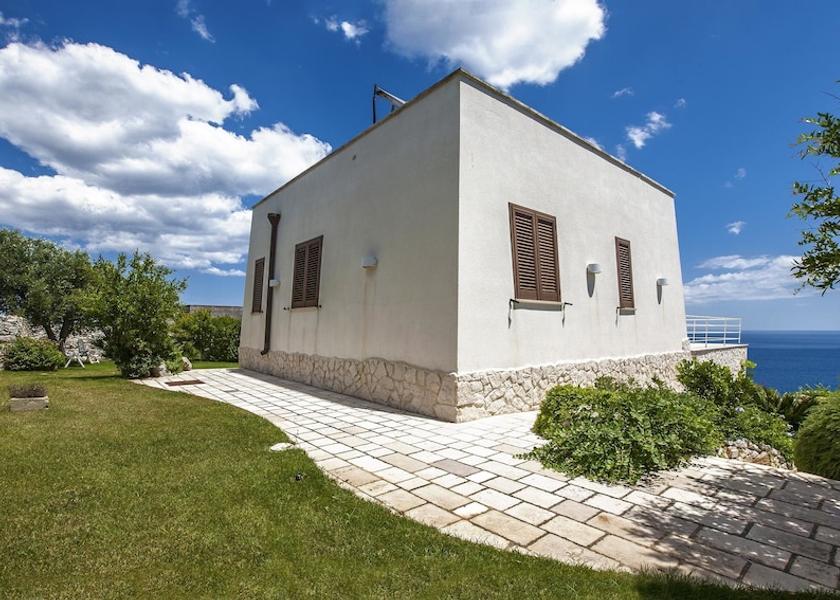 Puglia Castro Property Grounds