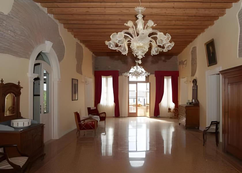 Veneto San Bonifacio interior view