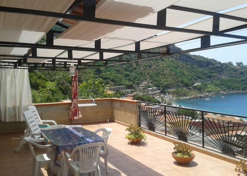 Calabria Scilla Balcony
