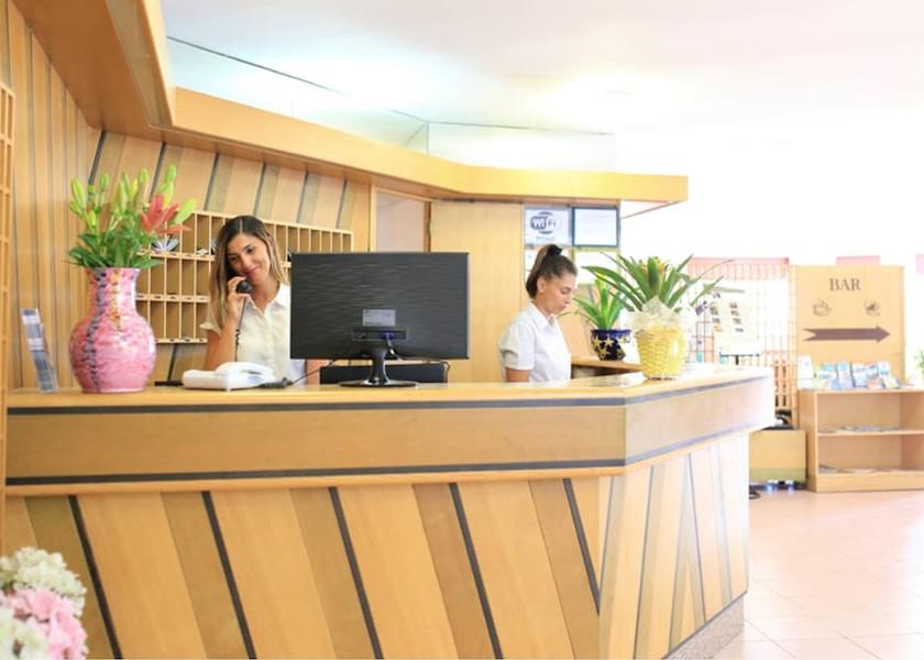 Sardinia Alghero Reception
