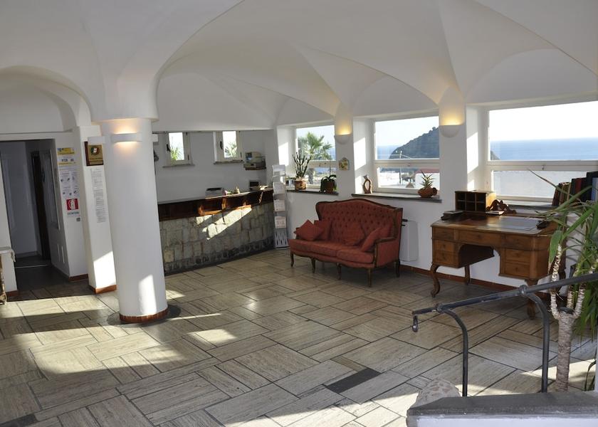 Check-in/check-out kiosk