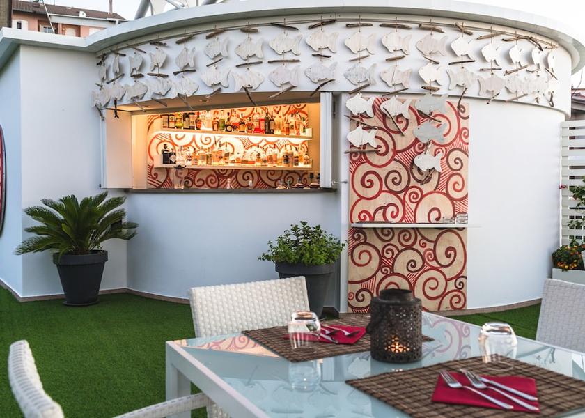 Marche Gabicce Mare Pool Side Bar