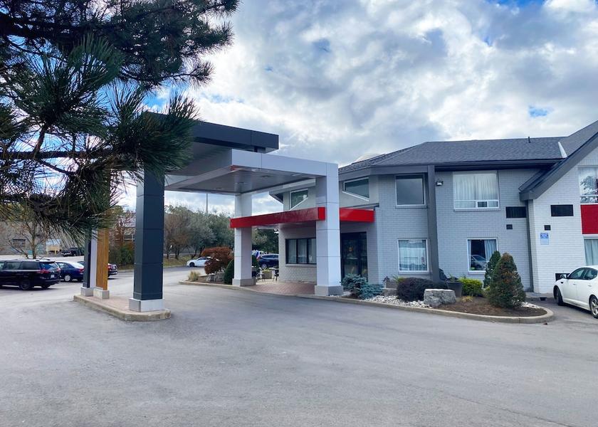 Ontario Kenora Exterior