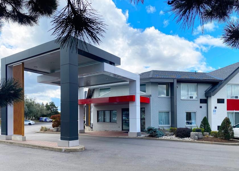 Ontario Kenora Exterior