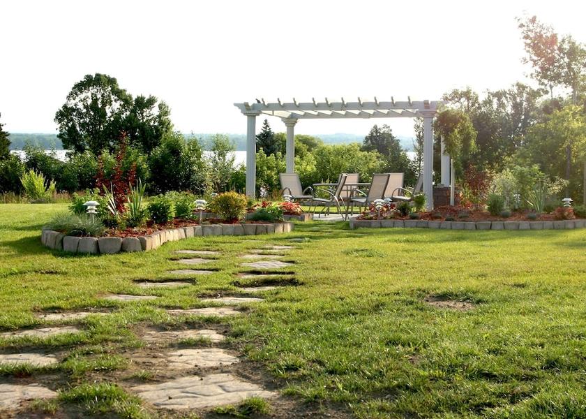 Ontario Pembroke Property Grounds