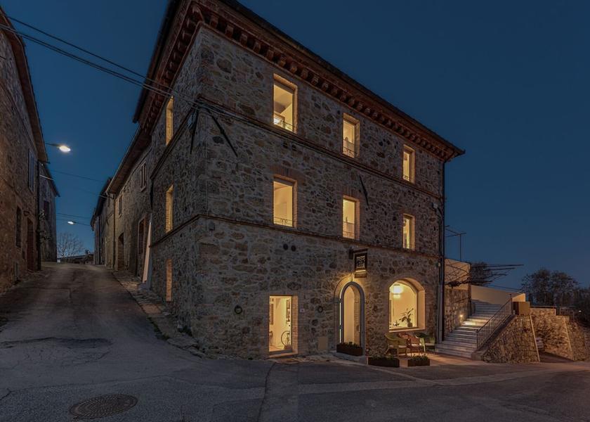 Tuscany Murlo Front of property