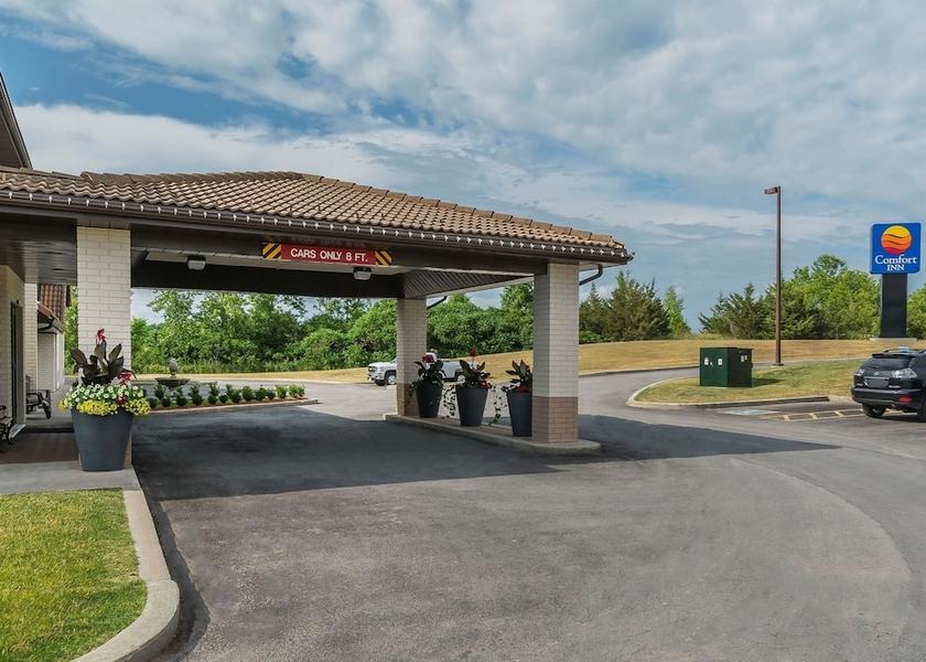 Ontario Trenton Exterior Detail