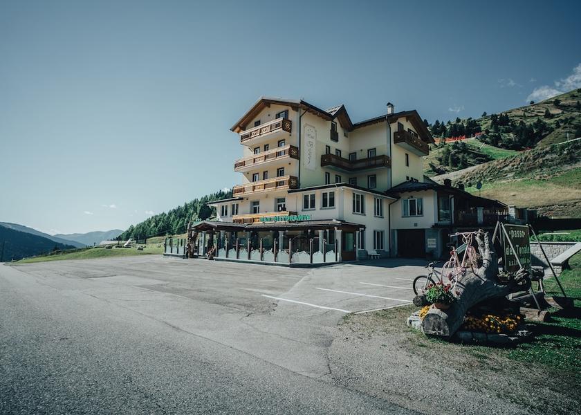 Lombardy Ponte Di Legno Facade