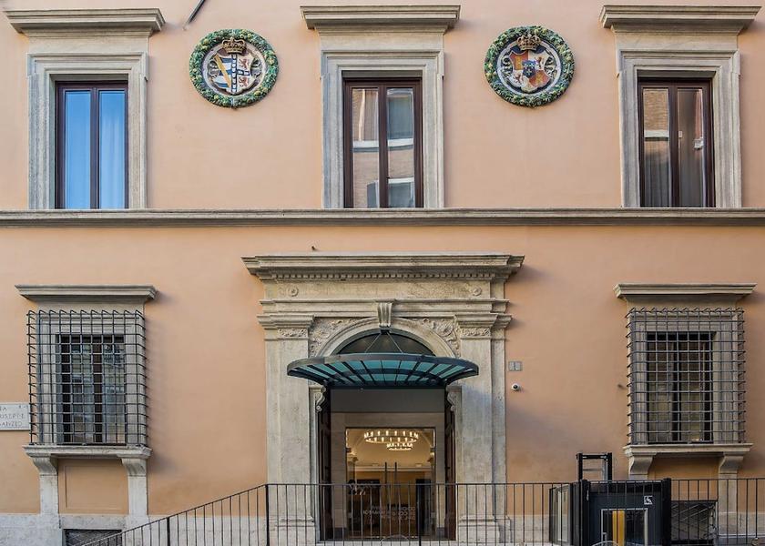 Lazio Rome Property entrance