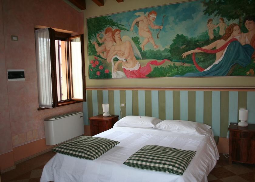 Lombardy Monzambano Room